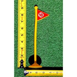 18th Hole Golf Toy Plastic Play Flag 9" Tall Red/Yellow Marker Piece EUC